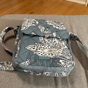 Vera bradley performance twill small crossbody purse tiger lily blue oar